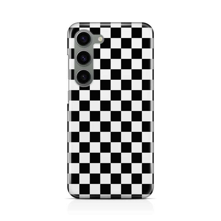 CLASSIC BLACK AND WHITE CHECKERS